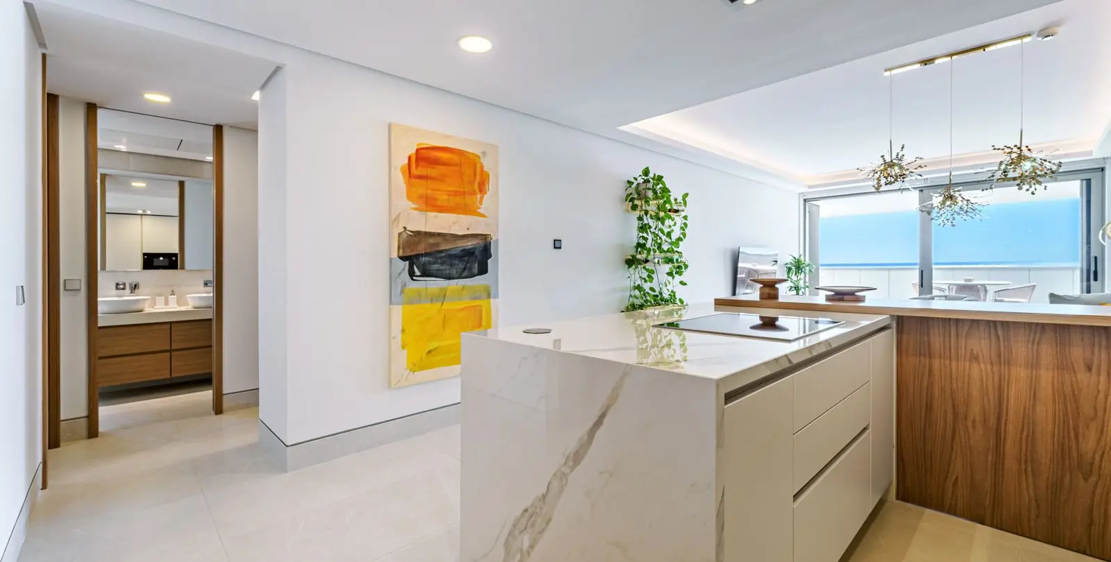 Sale of middle floor apartment in Pacífico 13
