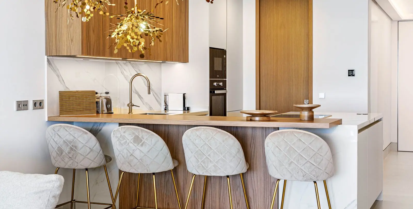 Sale of middle floor apartment in Pacífico 14