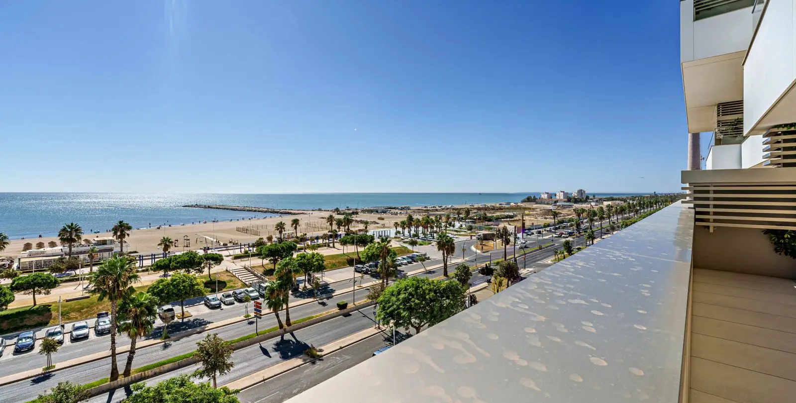 Sale of middle floor apartment in Pacífico 28