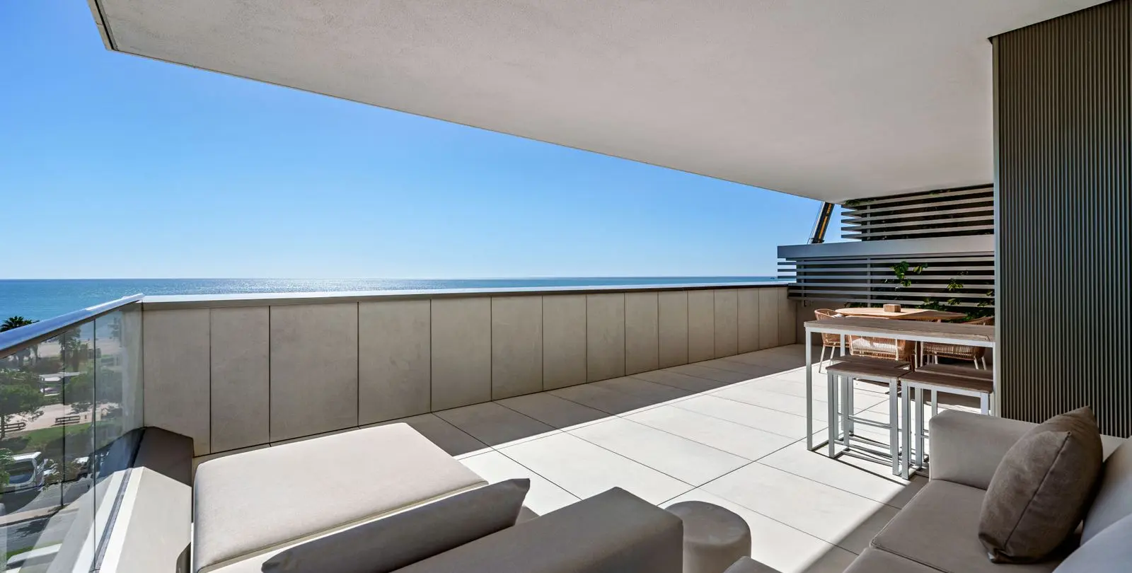 Sale of middle floor apartment in Pacífico 29