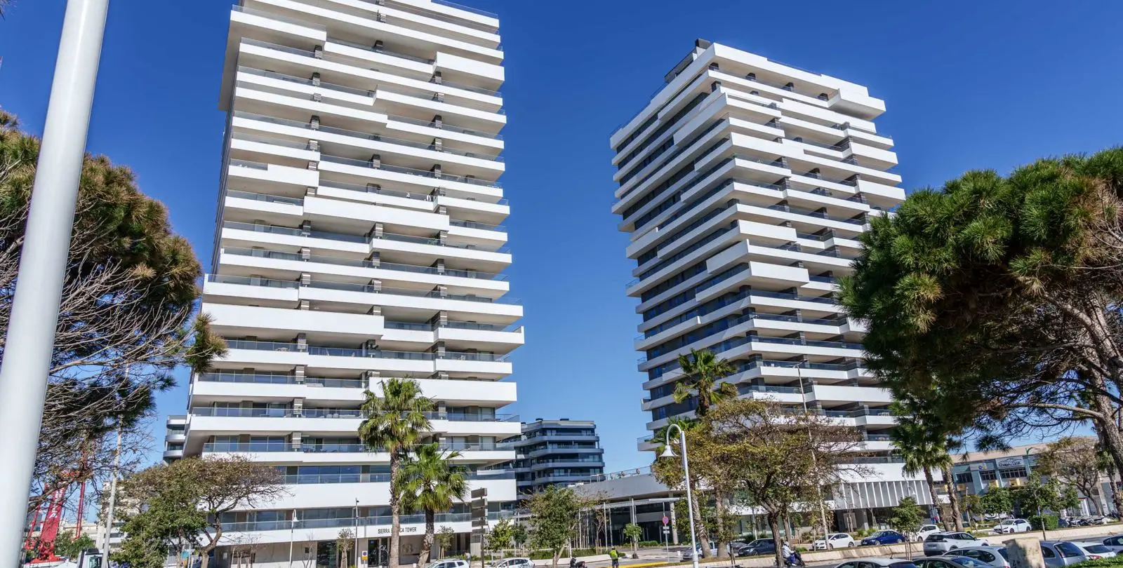 Sale of middle floor apartment in Pacífico 33