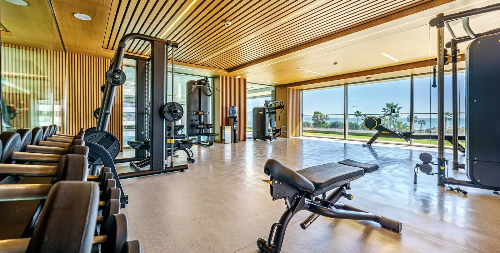 Sale of middle floor apartment in Pacífico 41