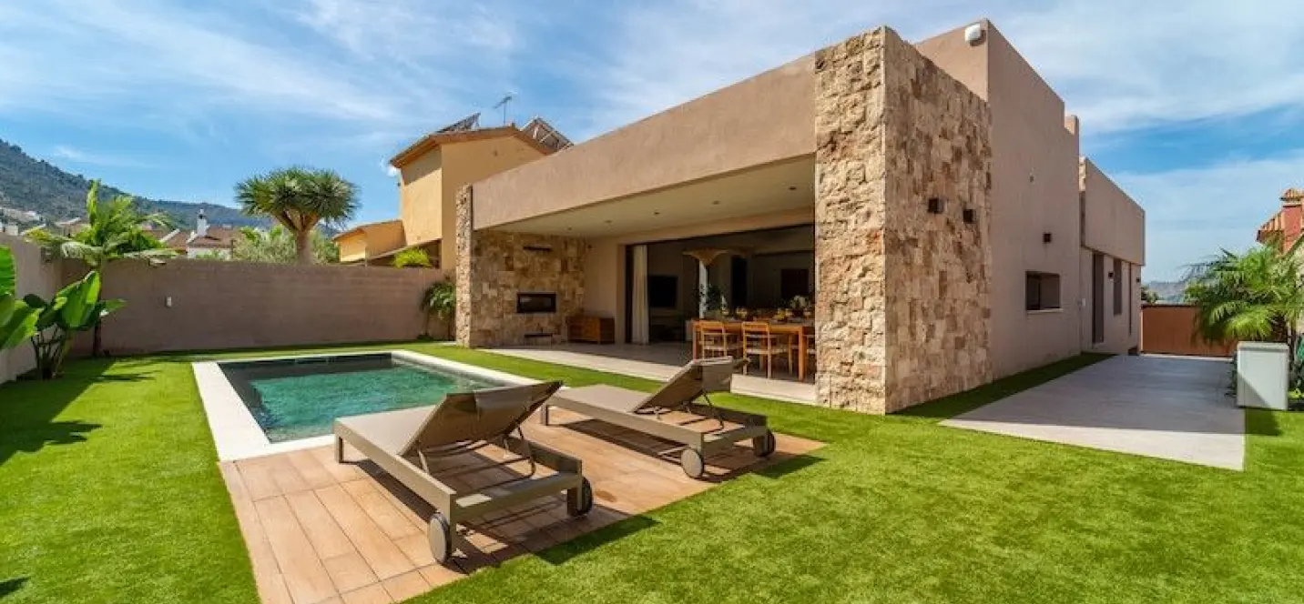 Venta de villa independiente en Churriana 0
