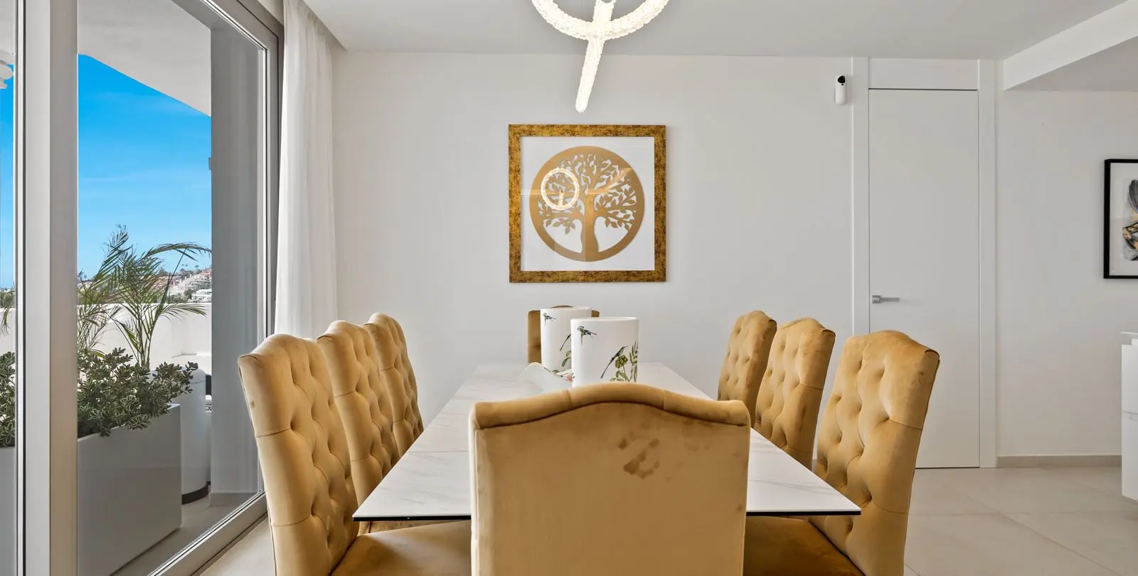 Venta de apartamento en planta media en Nueva Andalucía 8