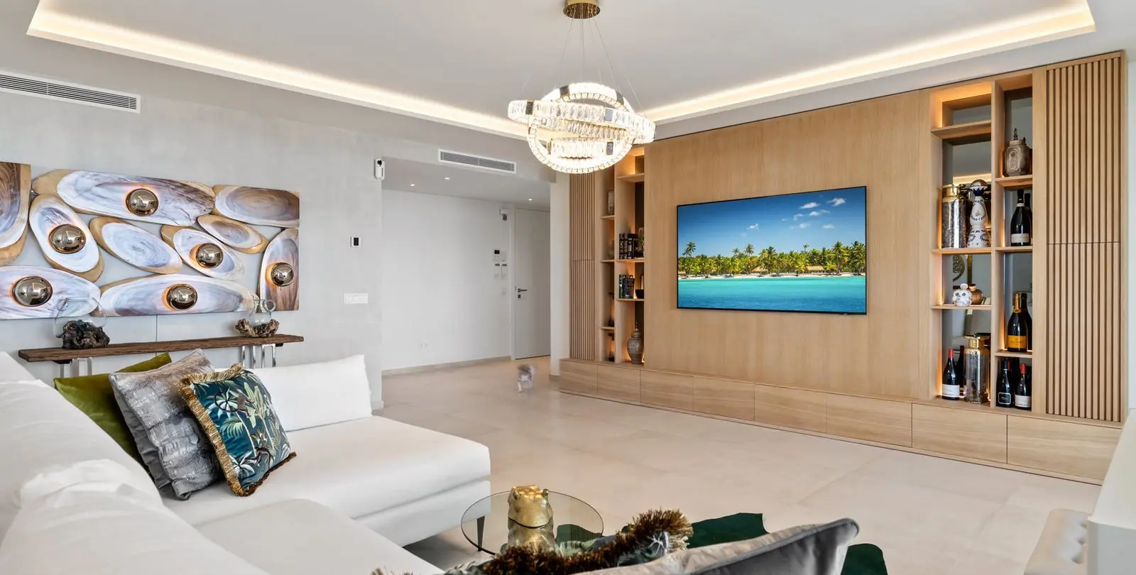 Venta de apartamento en planta media en Nueva Andalucía 11