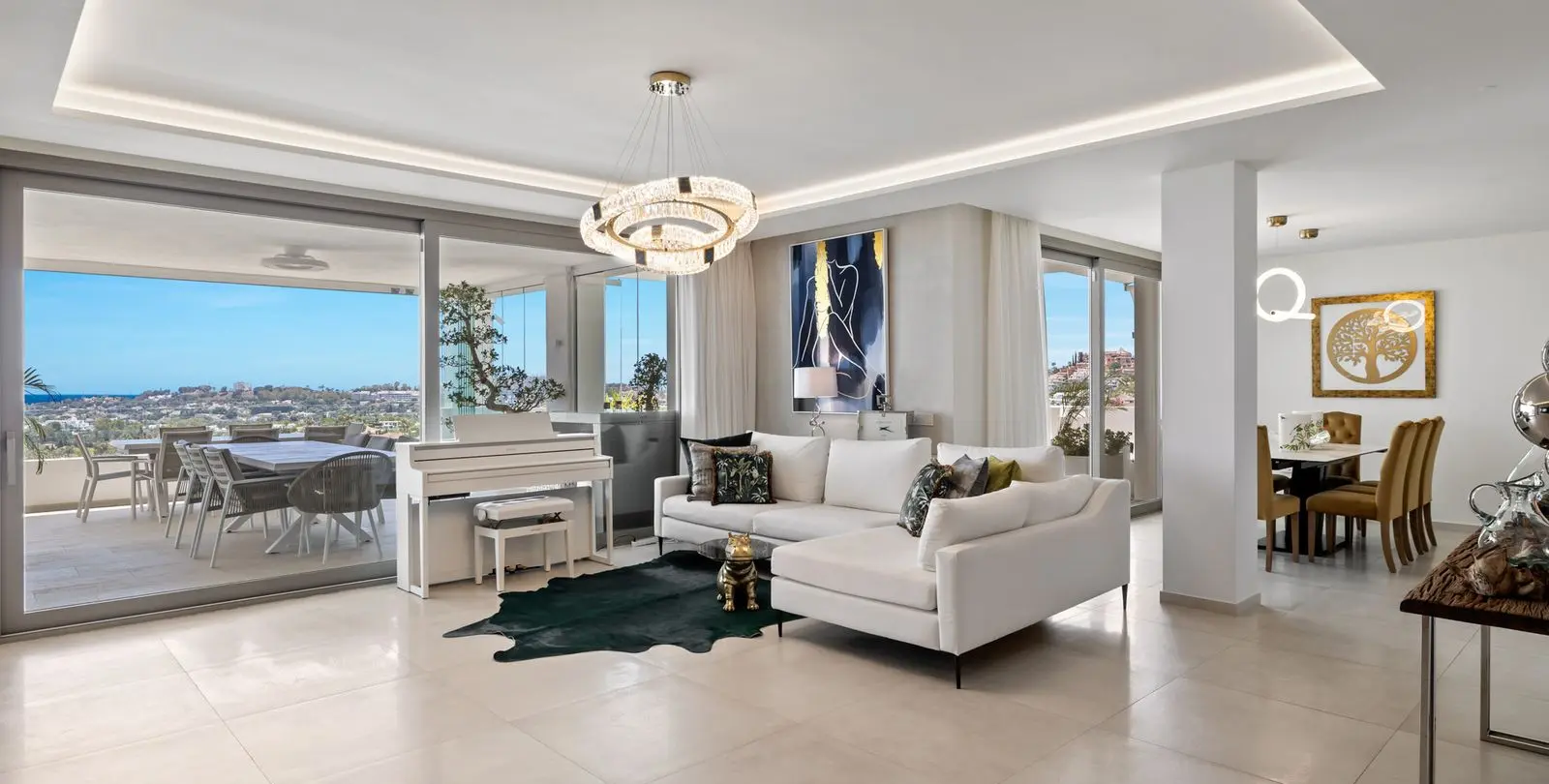 Venta de apartamento en planta media en Nueva Andalucía 12