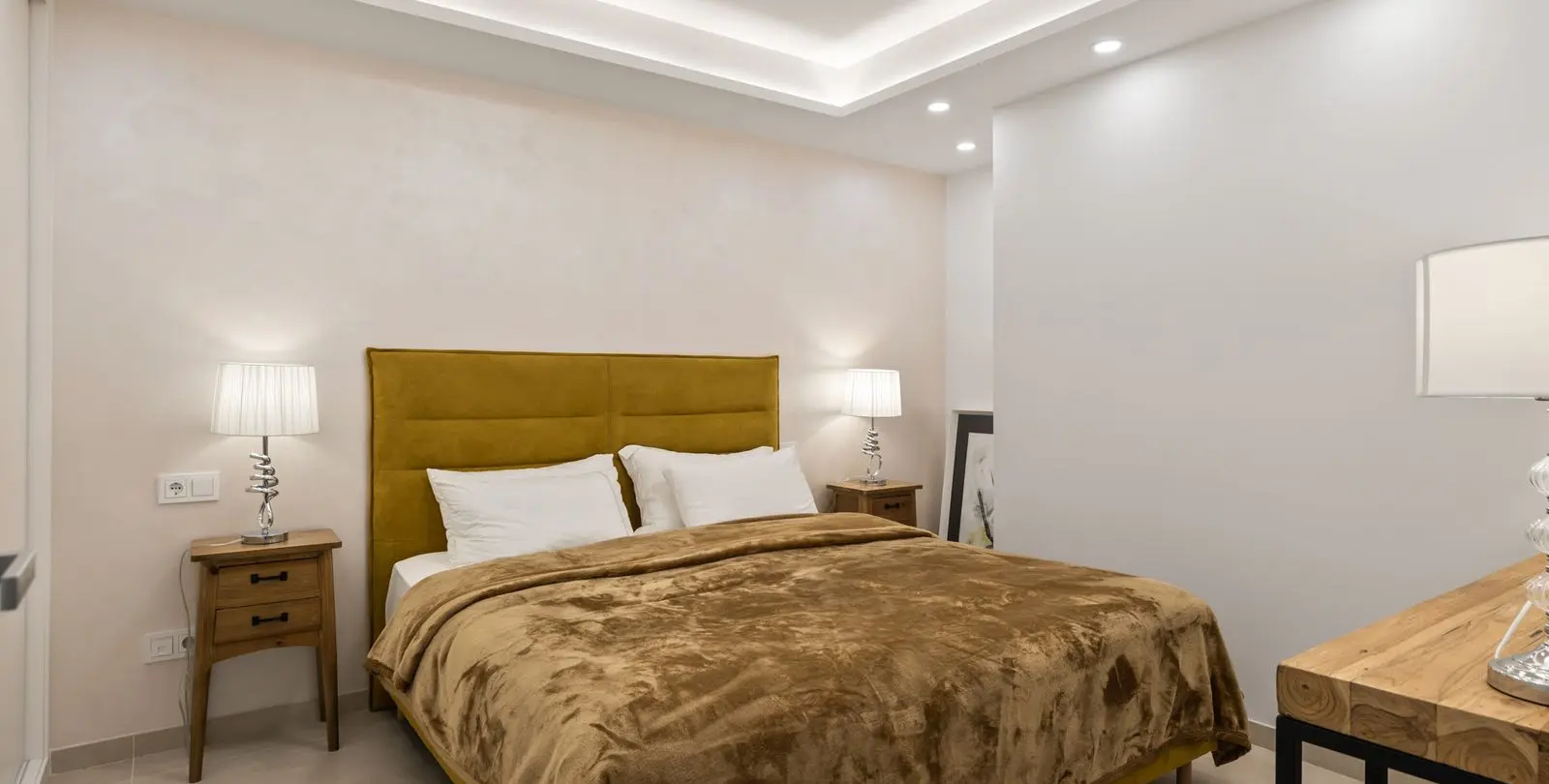 Venta de apartamento en planta media en Nueva Andalucía 28
