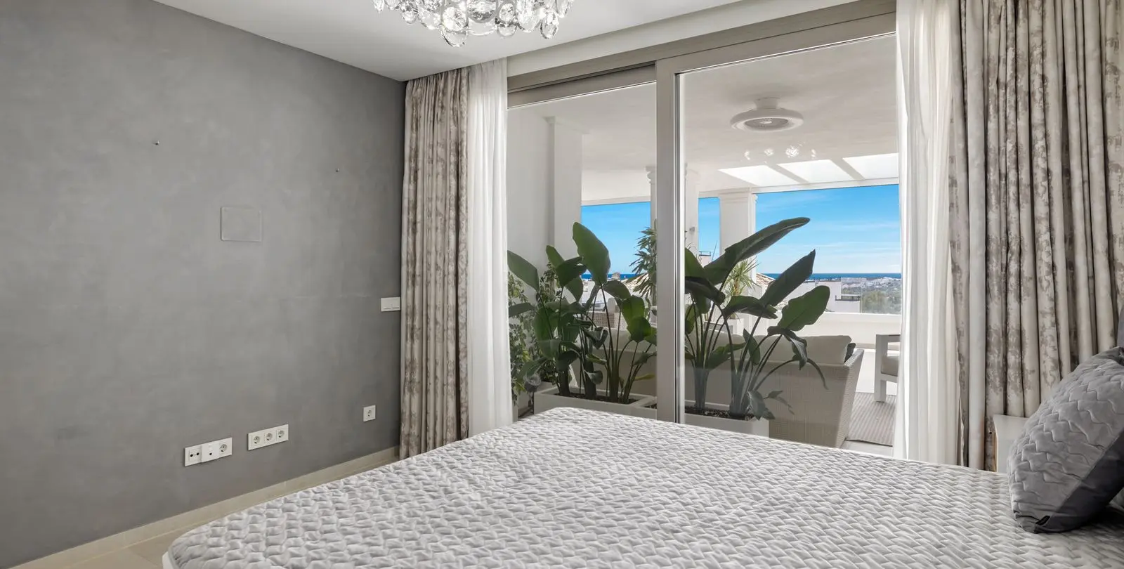 Venta de apartamento en planta media en Nueva Andalucía 41