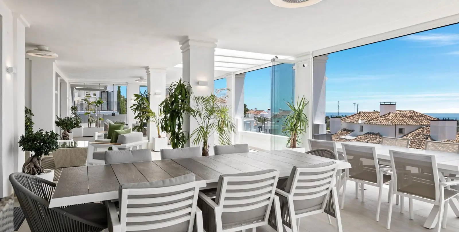 Venta de apartamento en planta media en Nueva Andalucía 55