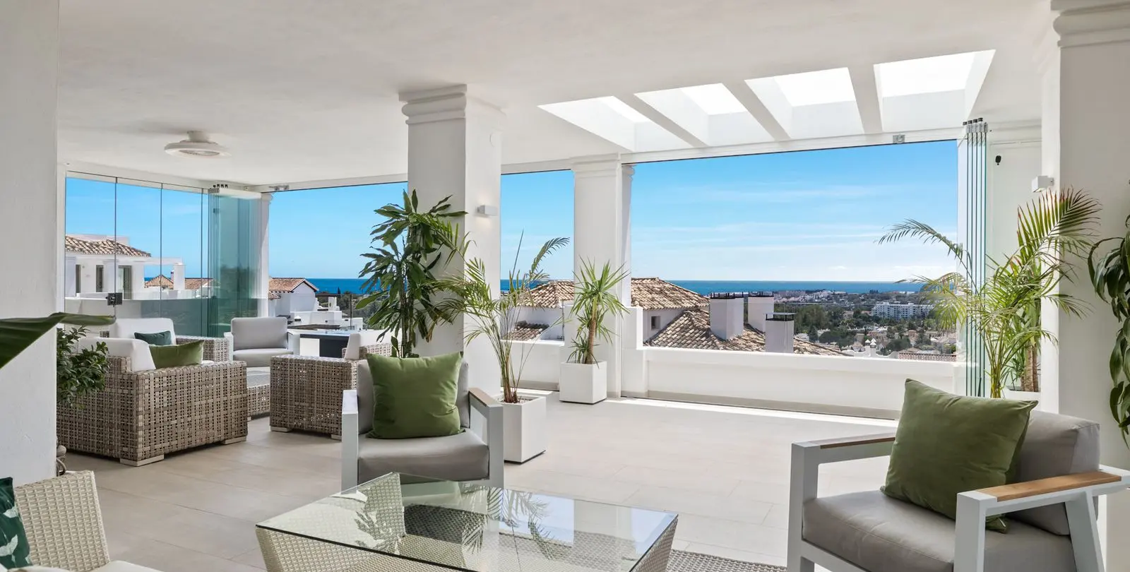 Venta de apartamento en planta media en Nueva Andalucía 61