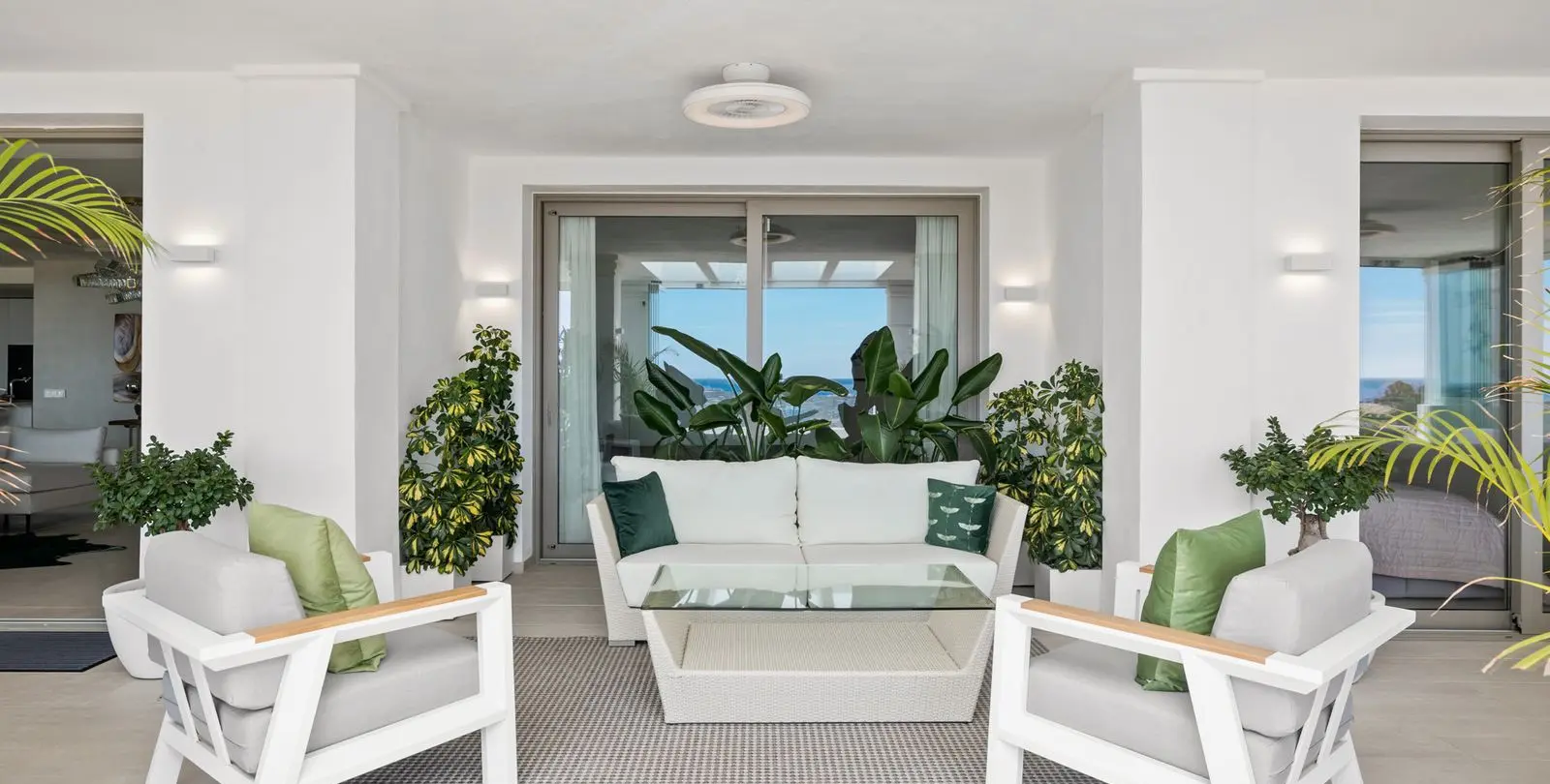 Venta de apartamento en planta media en Nueva Andalucía 65