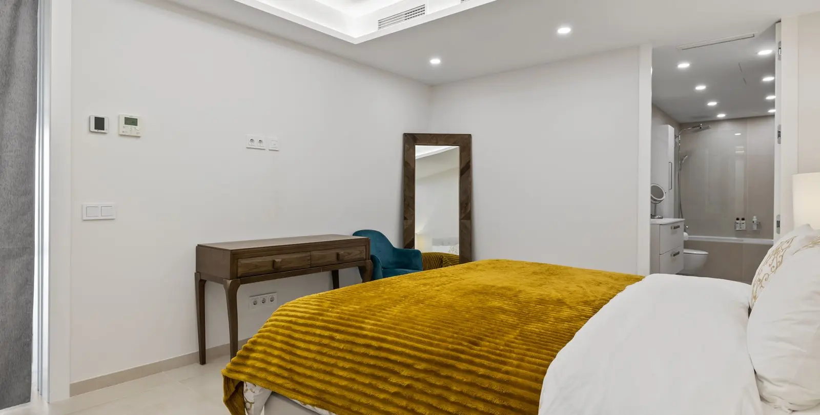 Venta de apartamento en planta media en Nueva Andalucía 78