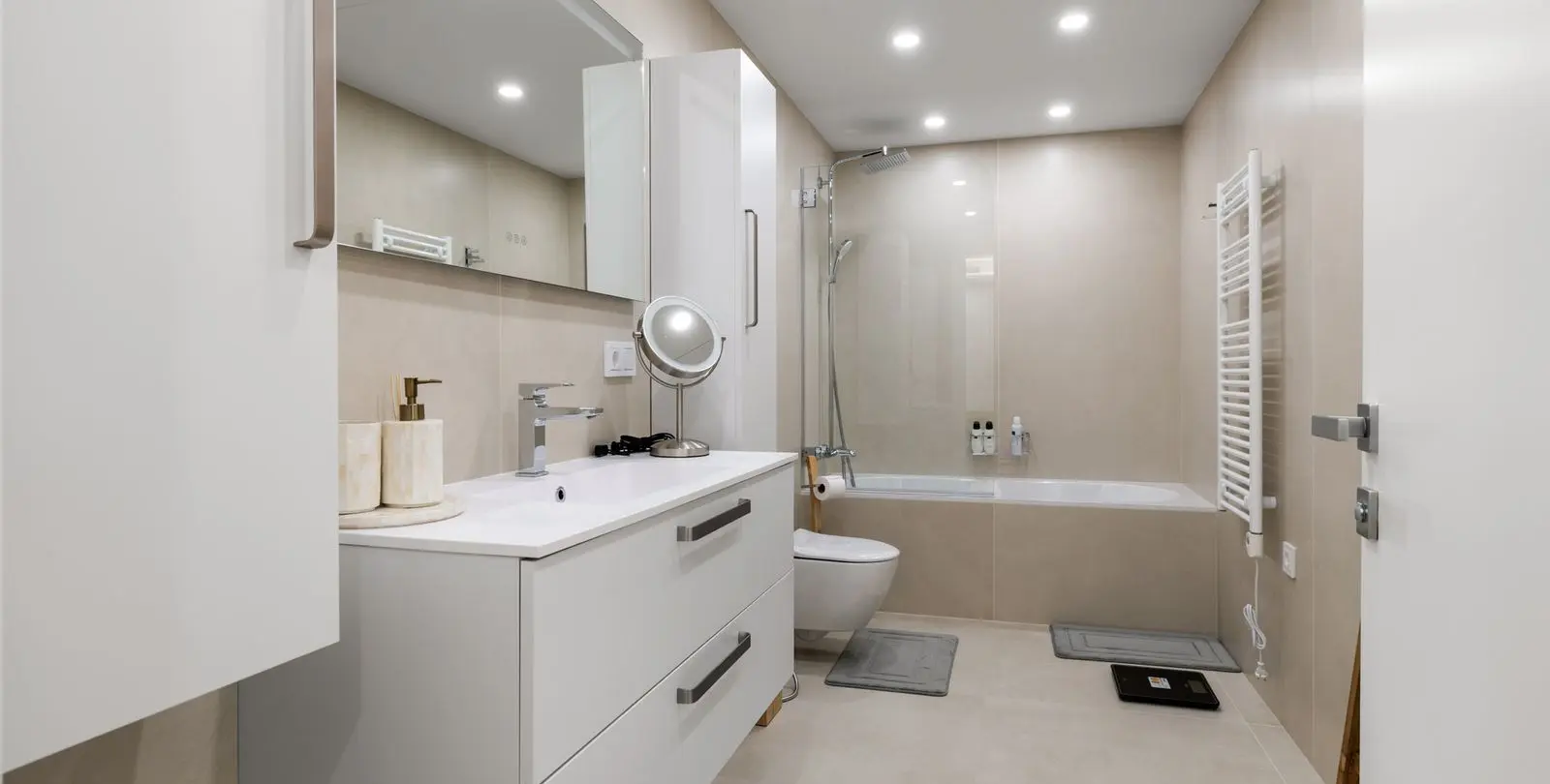 Venta de apartamento en planta media en Nueva Andalucía 79