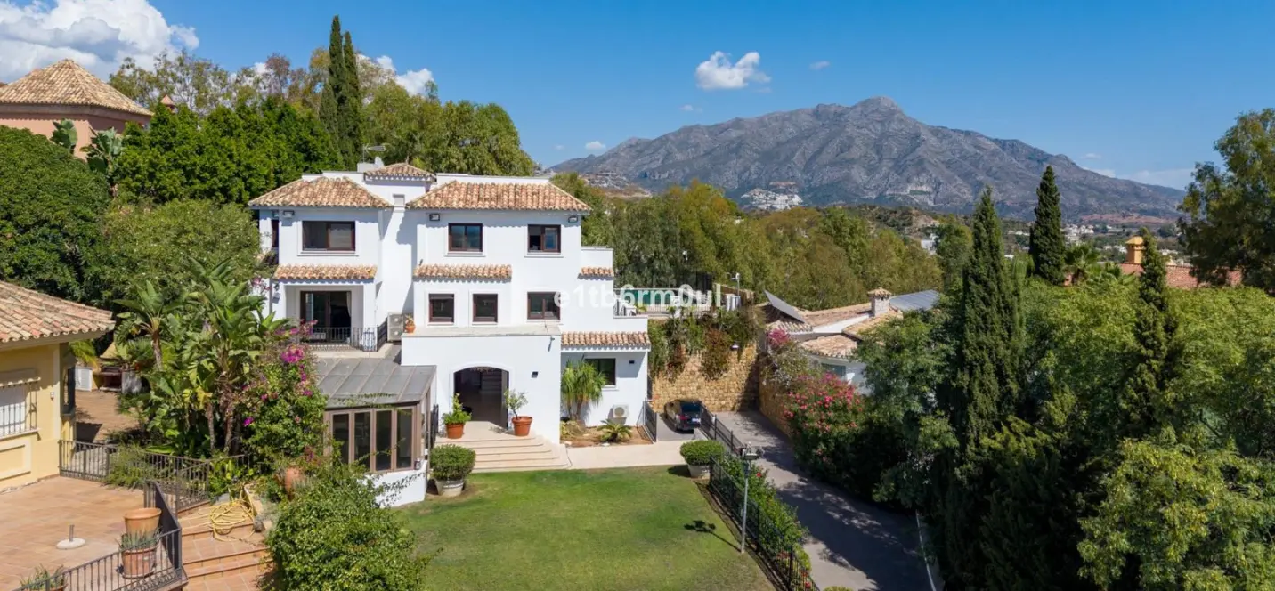Venta de villa independiente en Benahavís 1