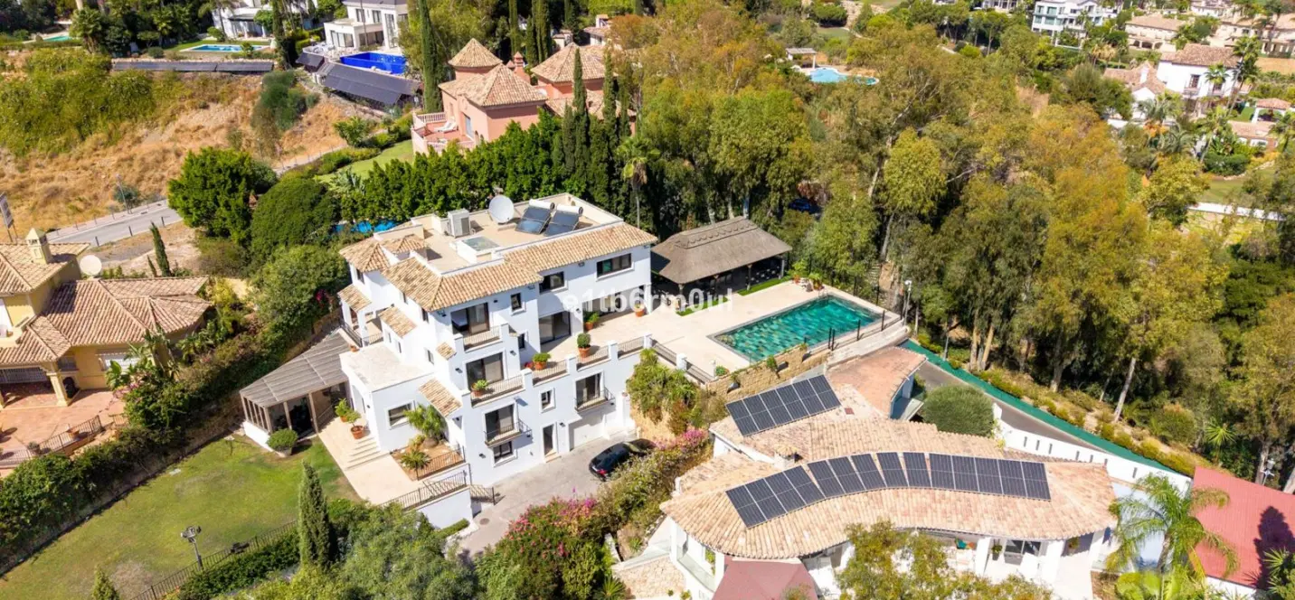 Venta de villa independiente en Benahavís 2