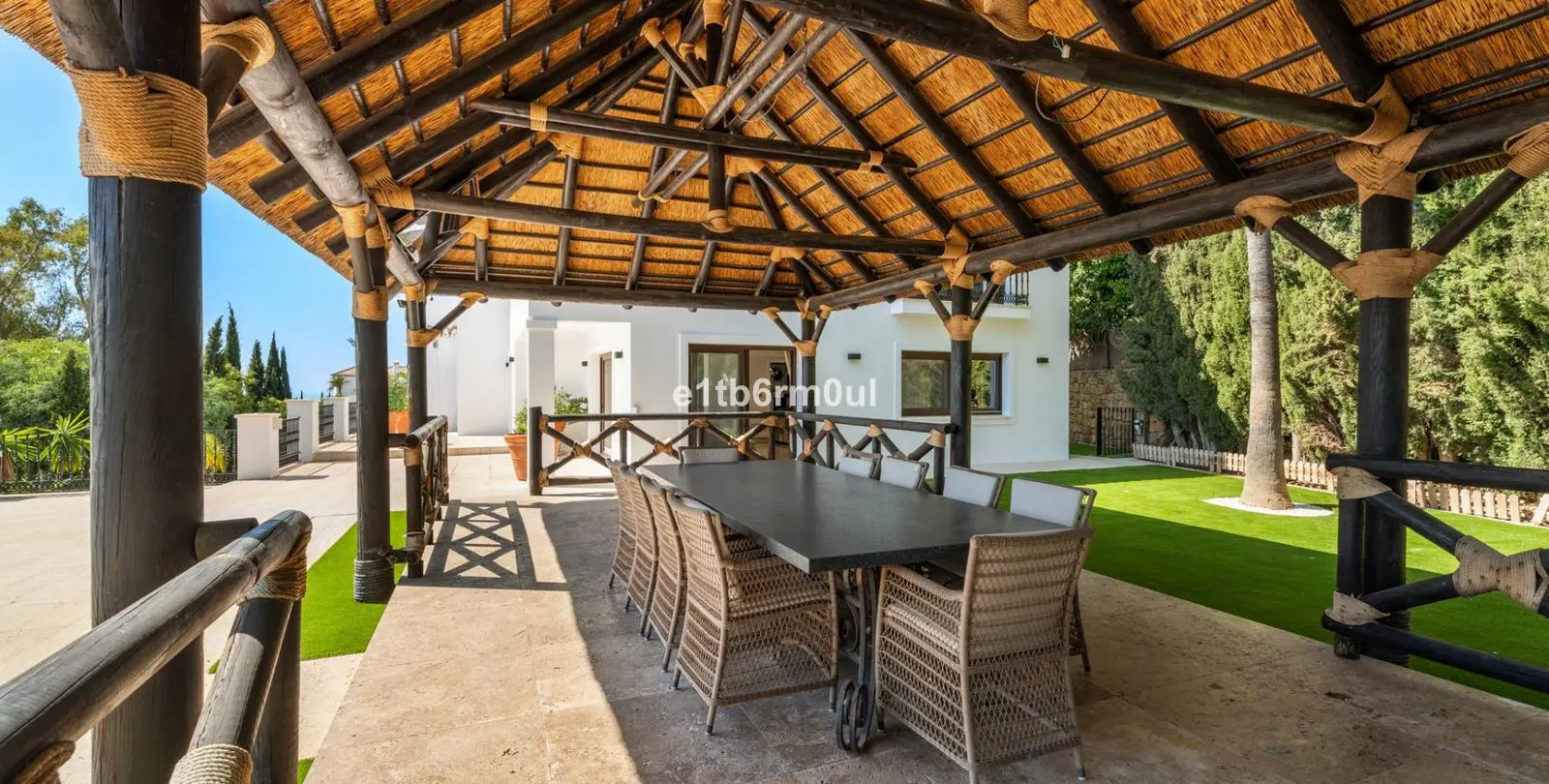Venta de villa independiente en Benahavís 10