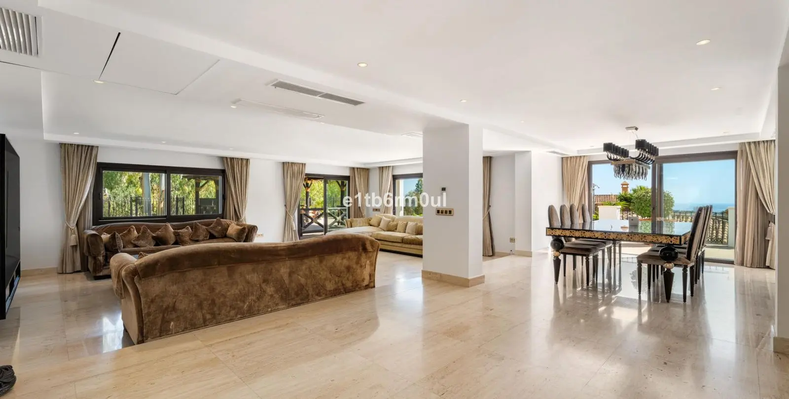 Venta de villa independiente en Benahavís 19