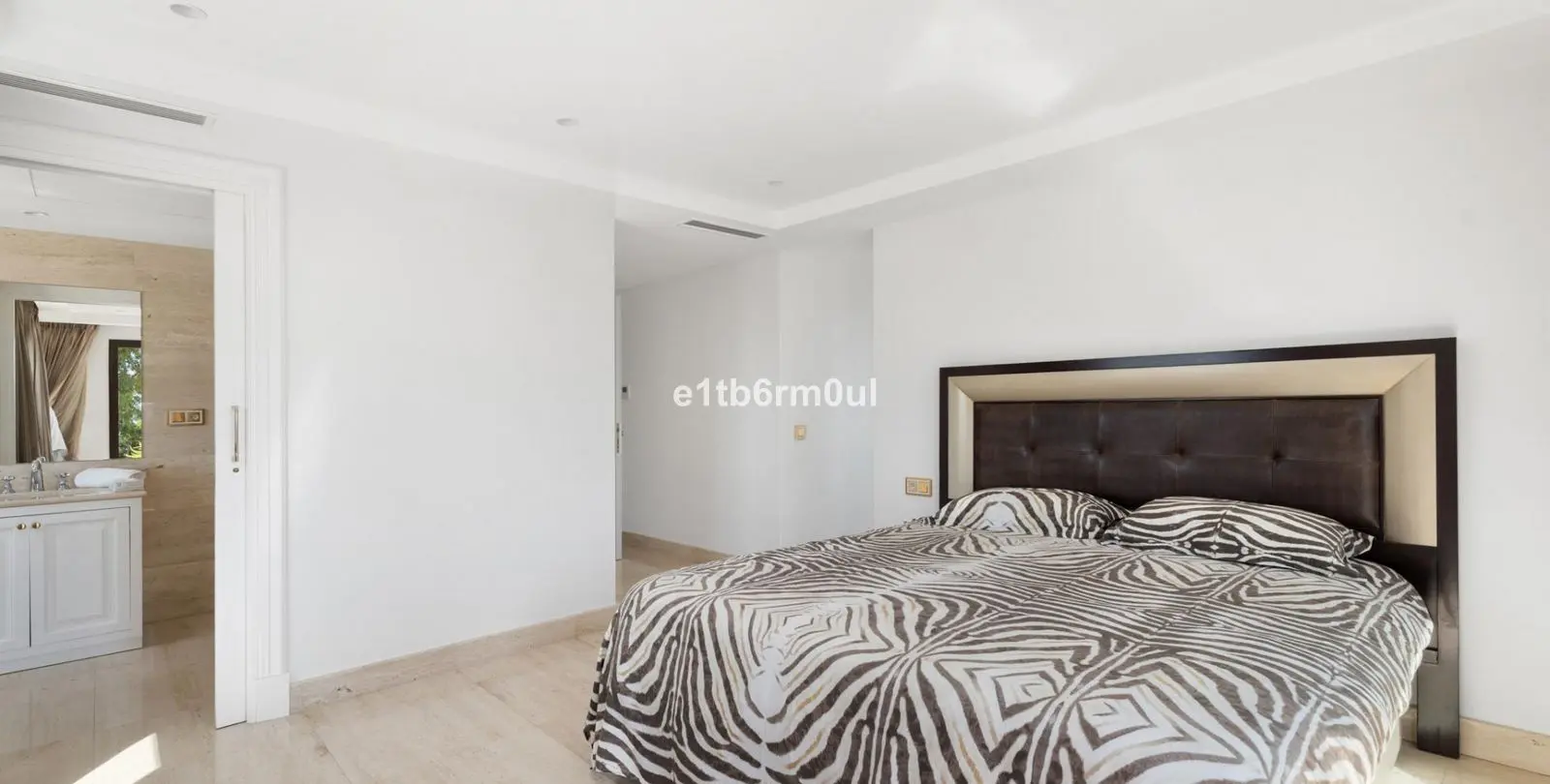 Venta de villa independiente en Benahavís 46