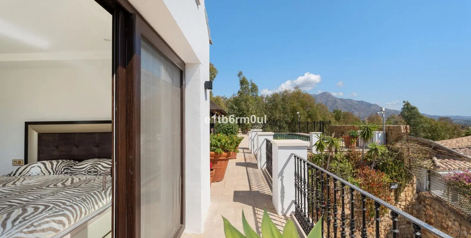 Venta de villa independiente en Benahavís 84