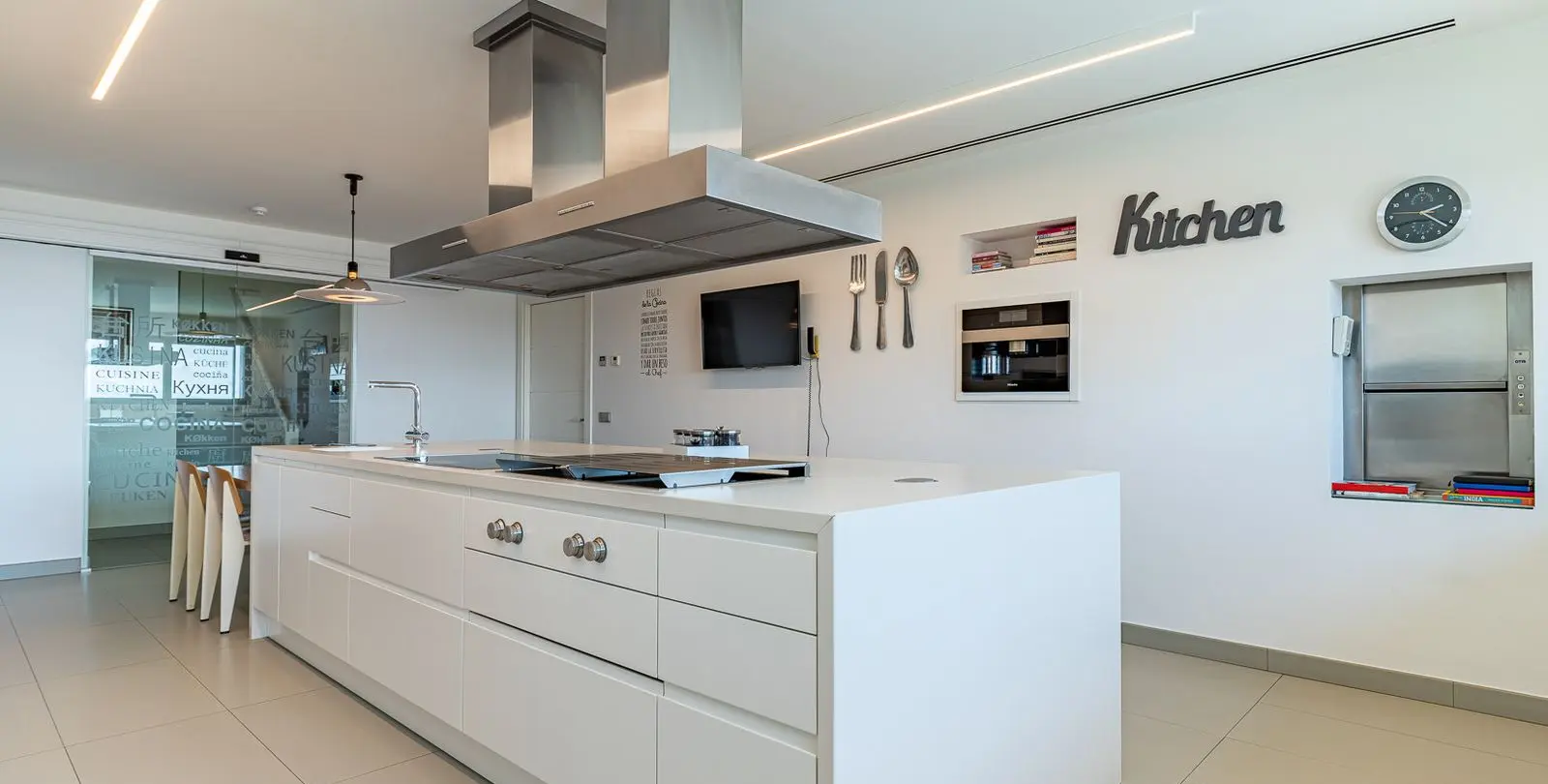 Venta de villa independiente en Málaga Este 16