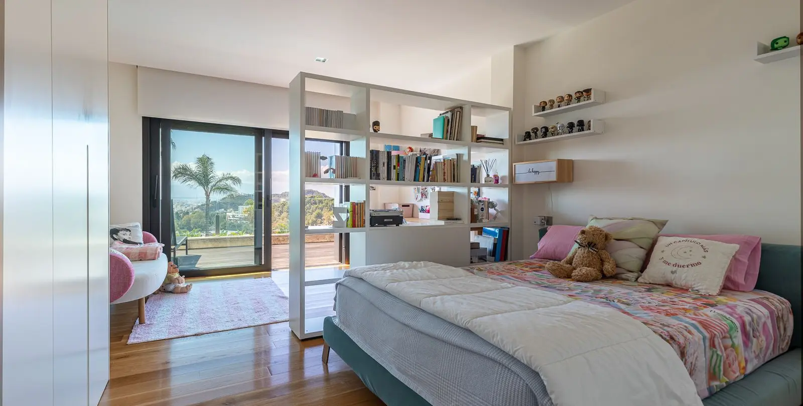 Venta de villa independiente en Málaga Este 27