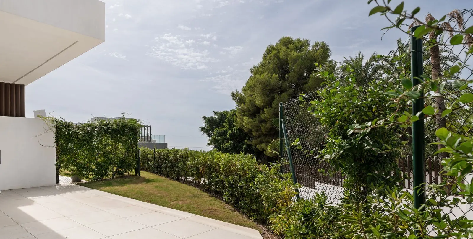 Sale of semi-detached house in Río Real 6