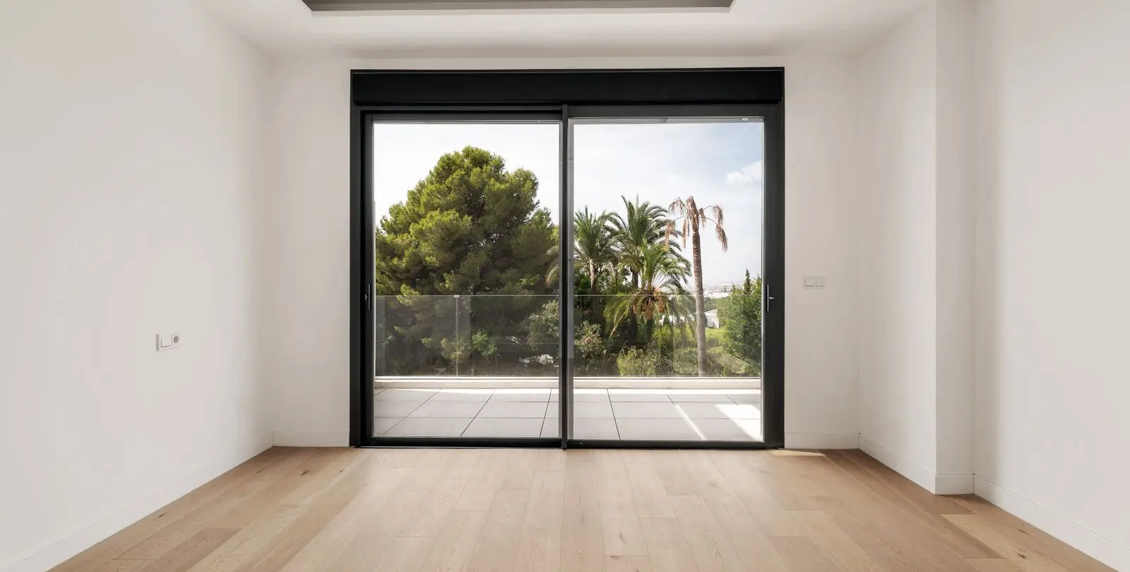 Sale of semi-detached house in Río Real 12