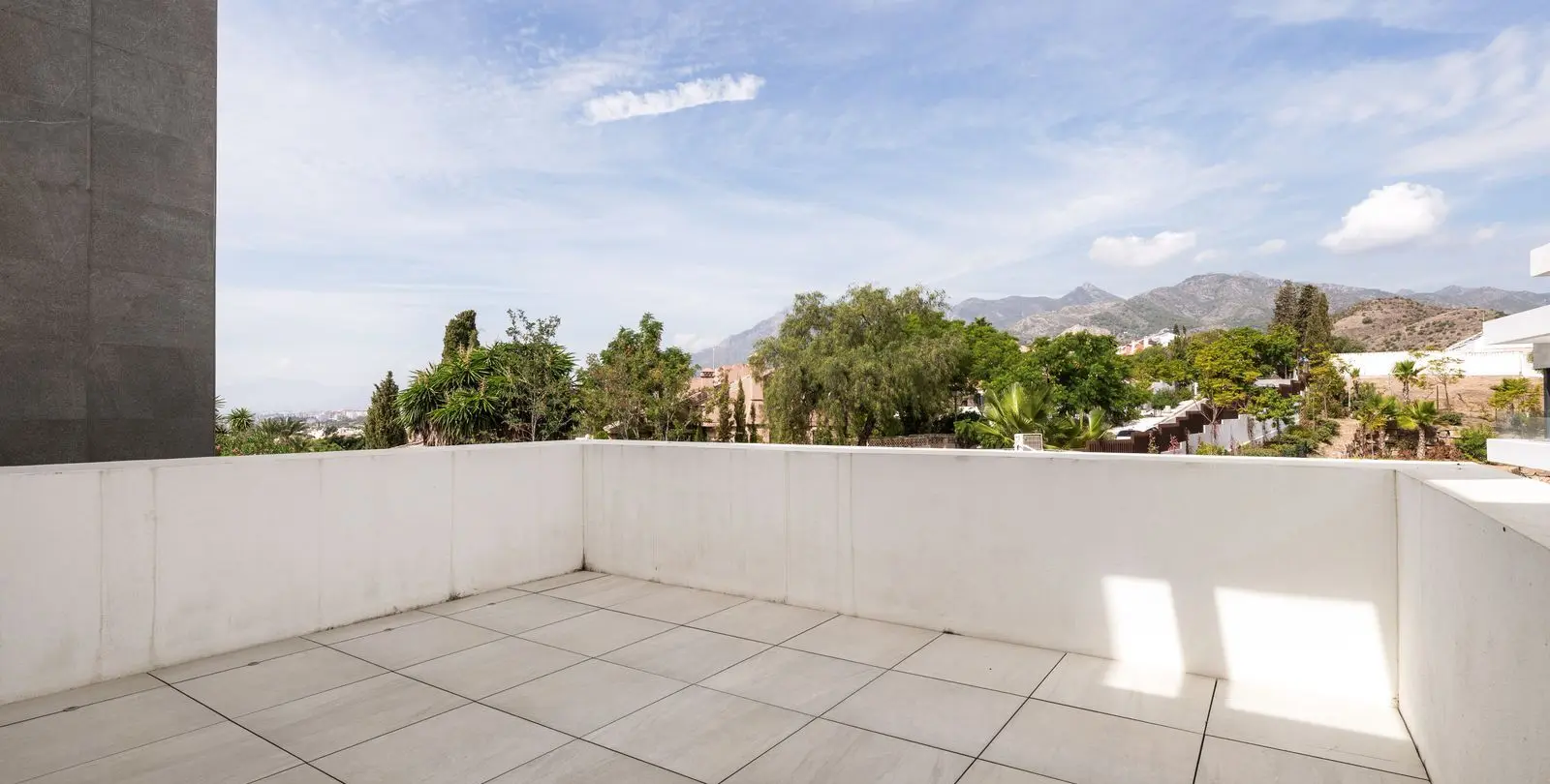 Sale of semi-detached house in Río Real 17
