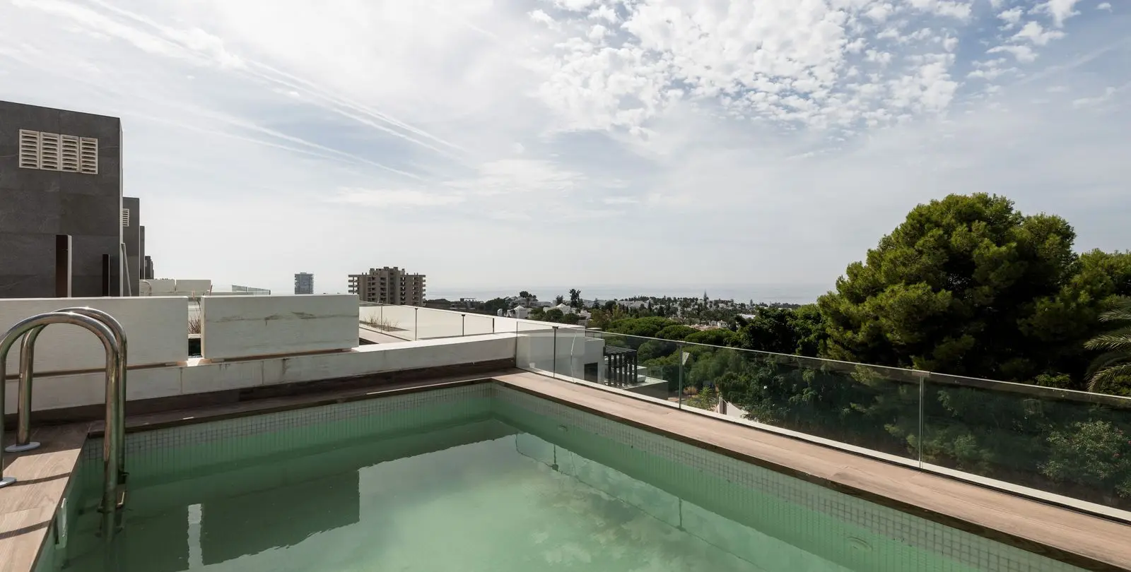 Sale of semi-detached house in Río Real 26