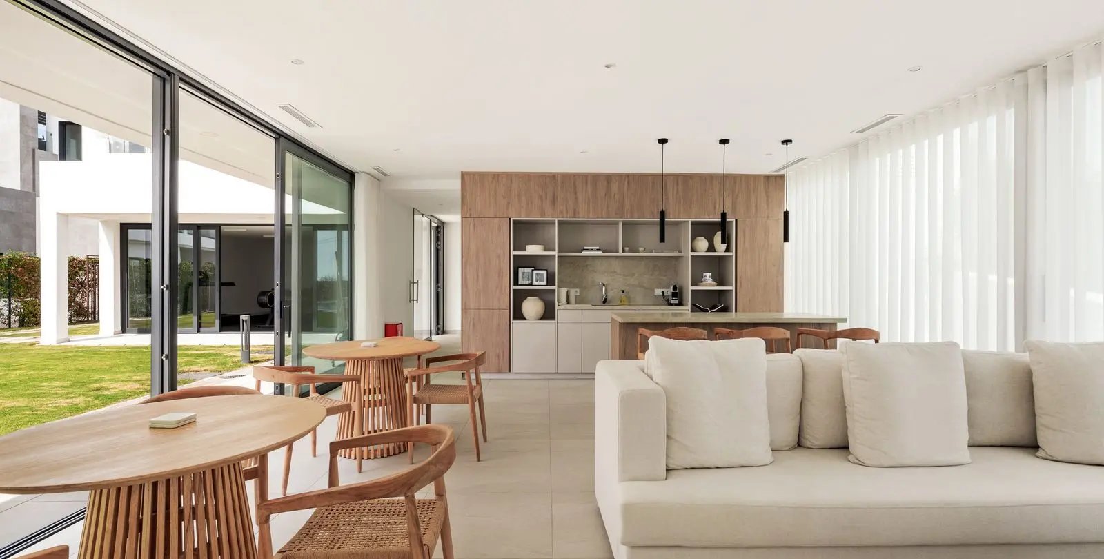 Sale of semi-detached house in Río Real 31