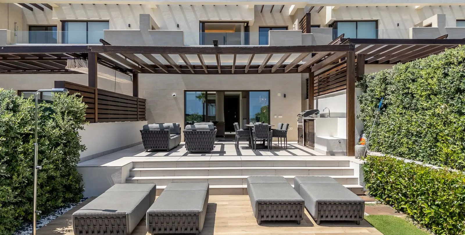 Sale of townhouse in Estepona 4