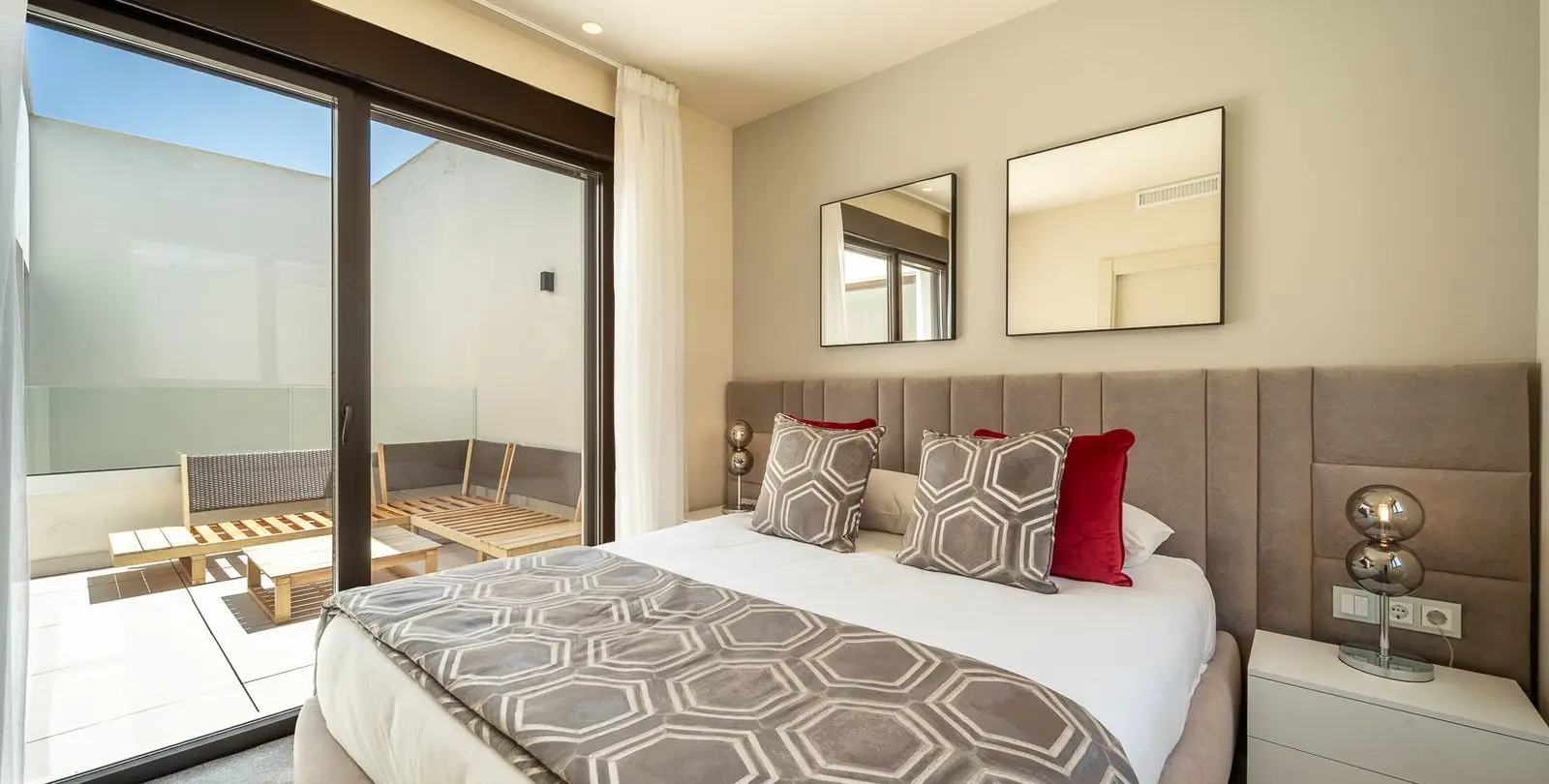 Sale of townhouse in Estepona 14