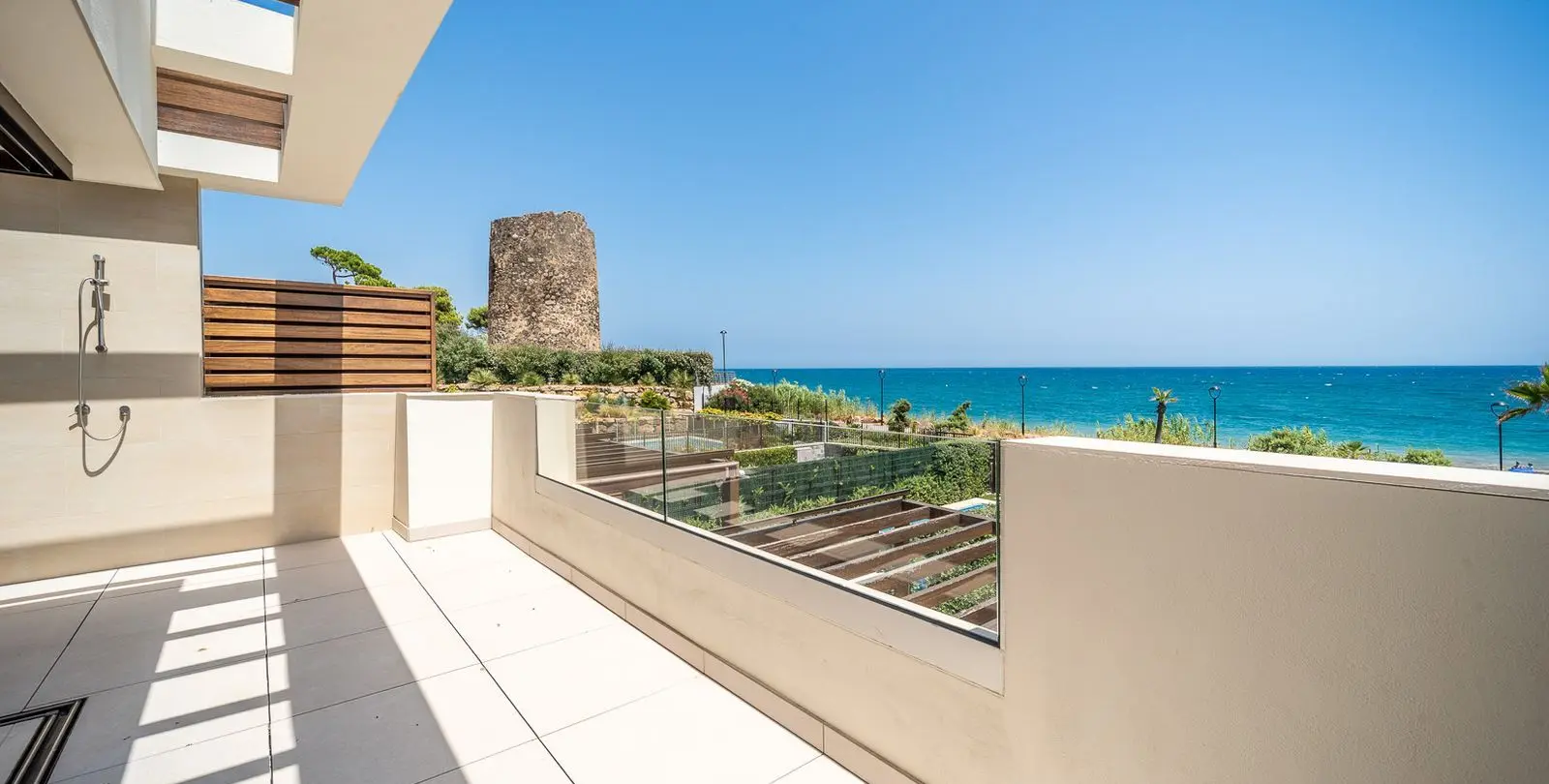 Sale of townhouse in Estepona 19