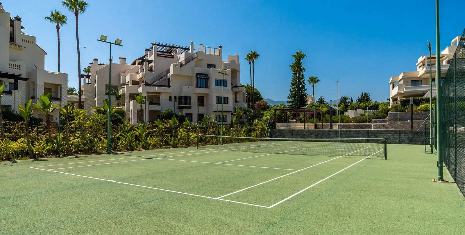 Sale of townhouse in Estepona 36