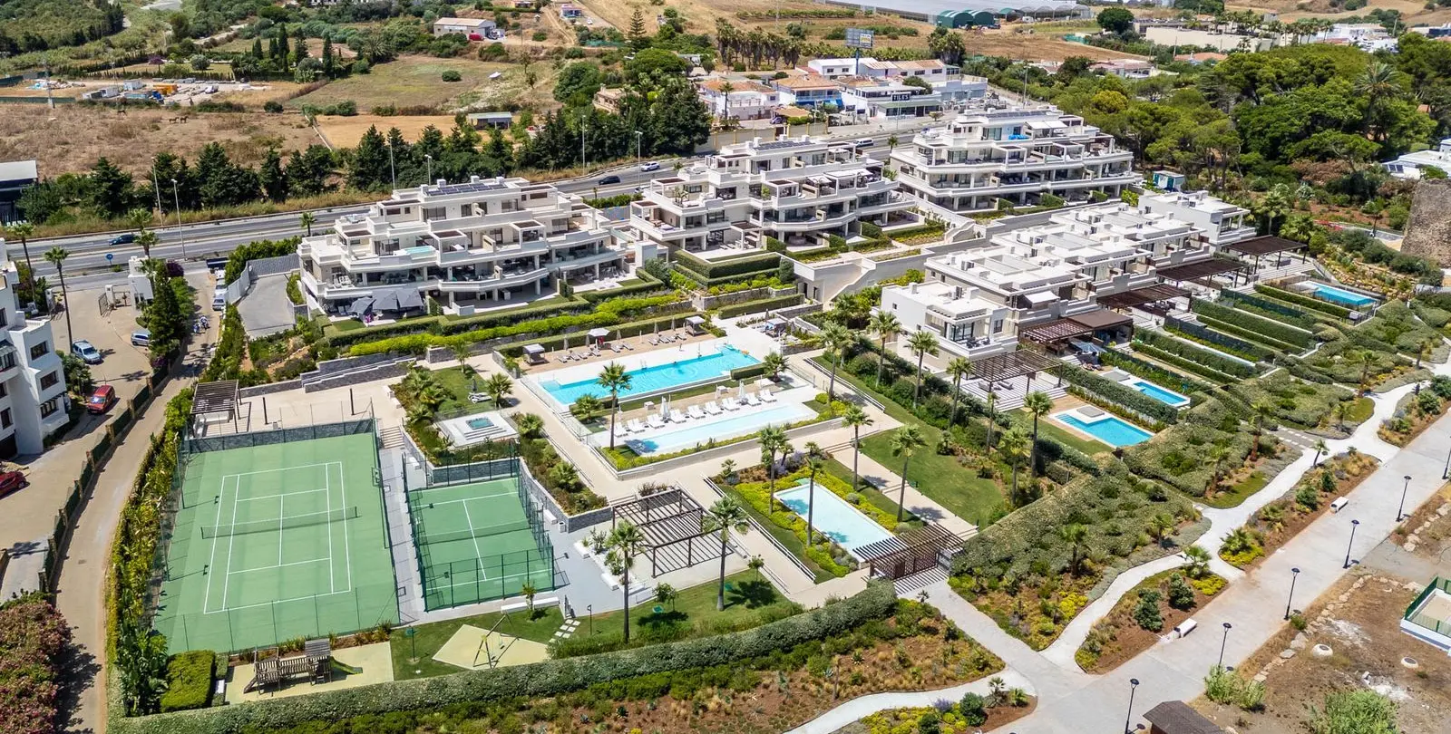 Sale of townhouse in Estepona 39