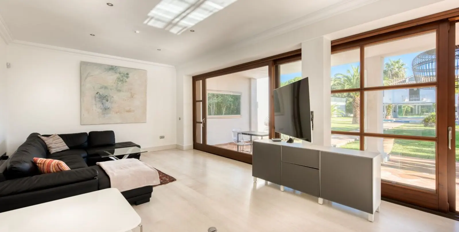 Sale of detached villa in Guadalmina Baja 2