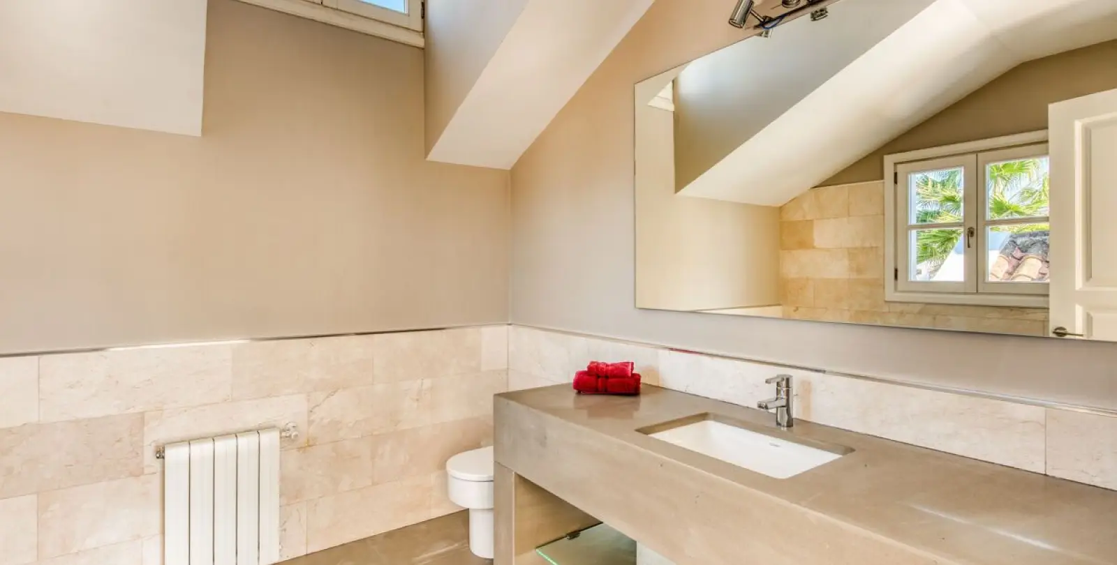 Sale of detached villa in Guadalmina Baja 17