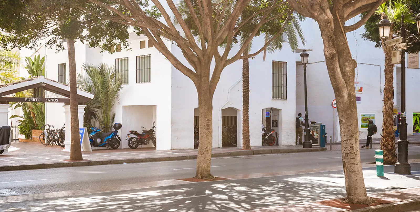 Long-term rent of commercial premises in Puerto Banús 37