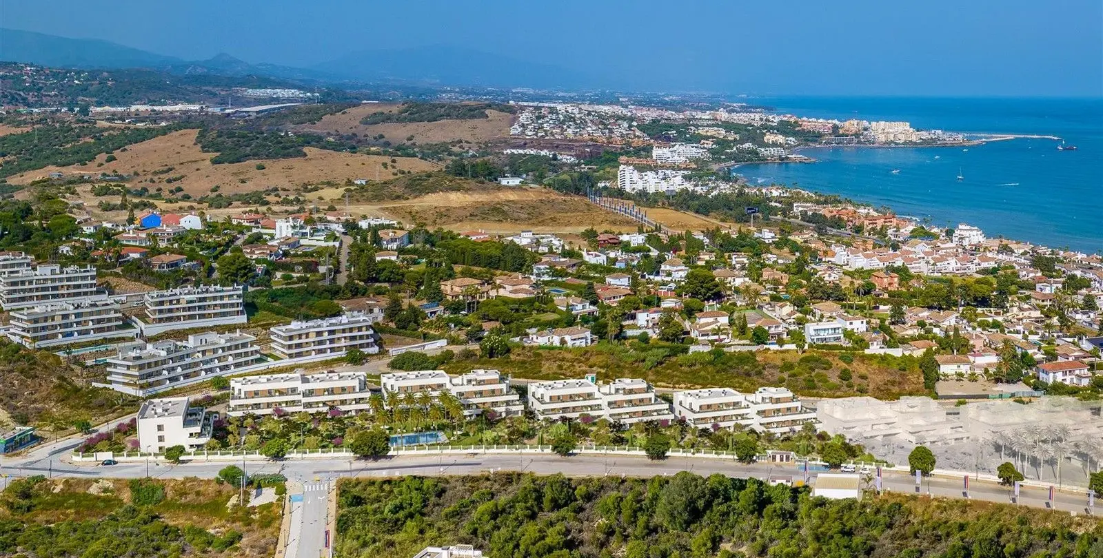 Продажа апартаментов на среднем этаже в Estepona 15