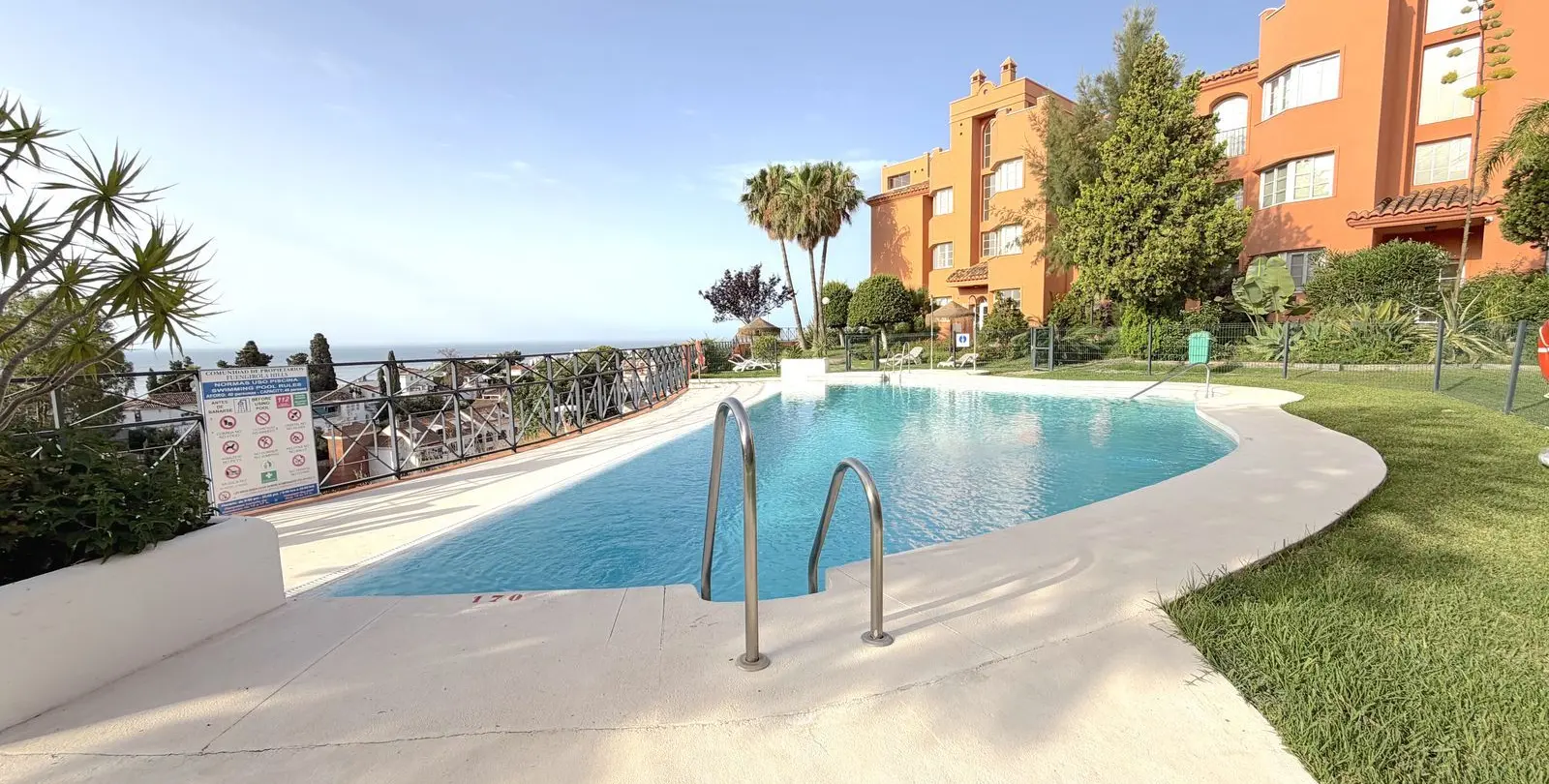 Sale of penthouse in Torreblanca 44