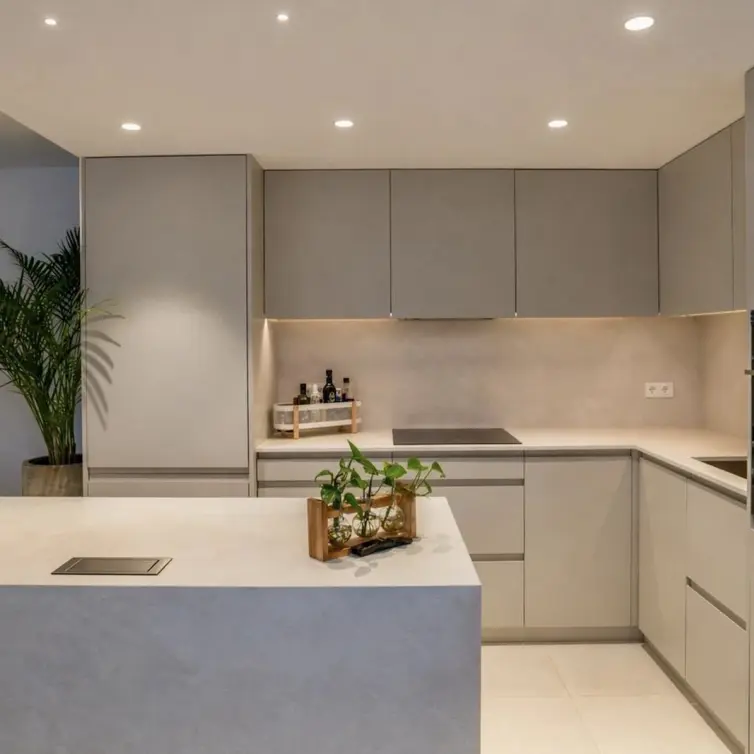 Sale of middle floor apartment in Benalmadena Pueblo