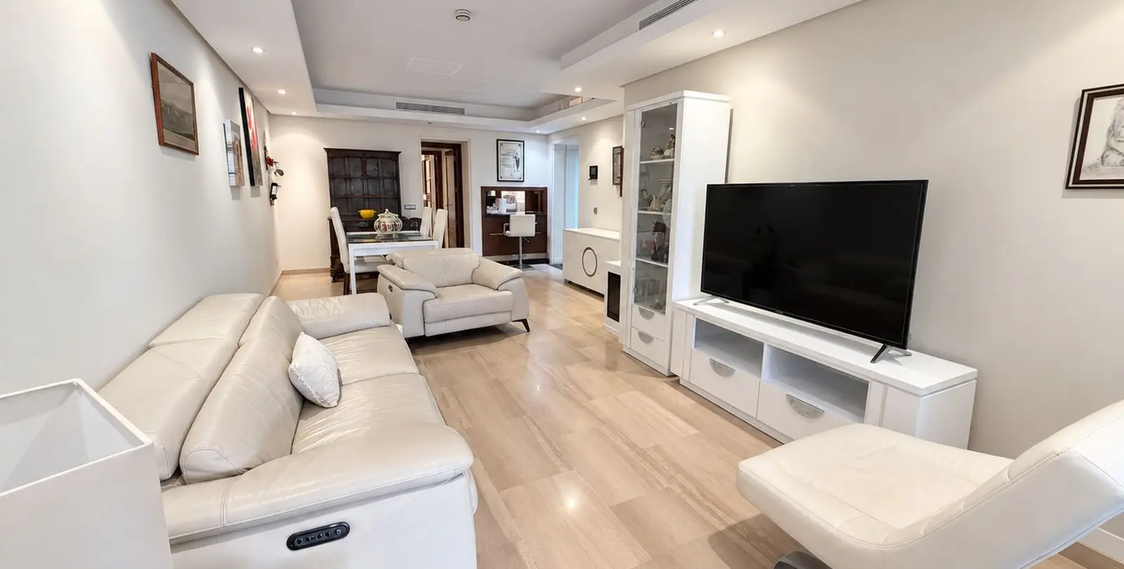 Venta de apartamento en planta baja en Estepona 4