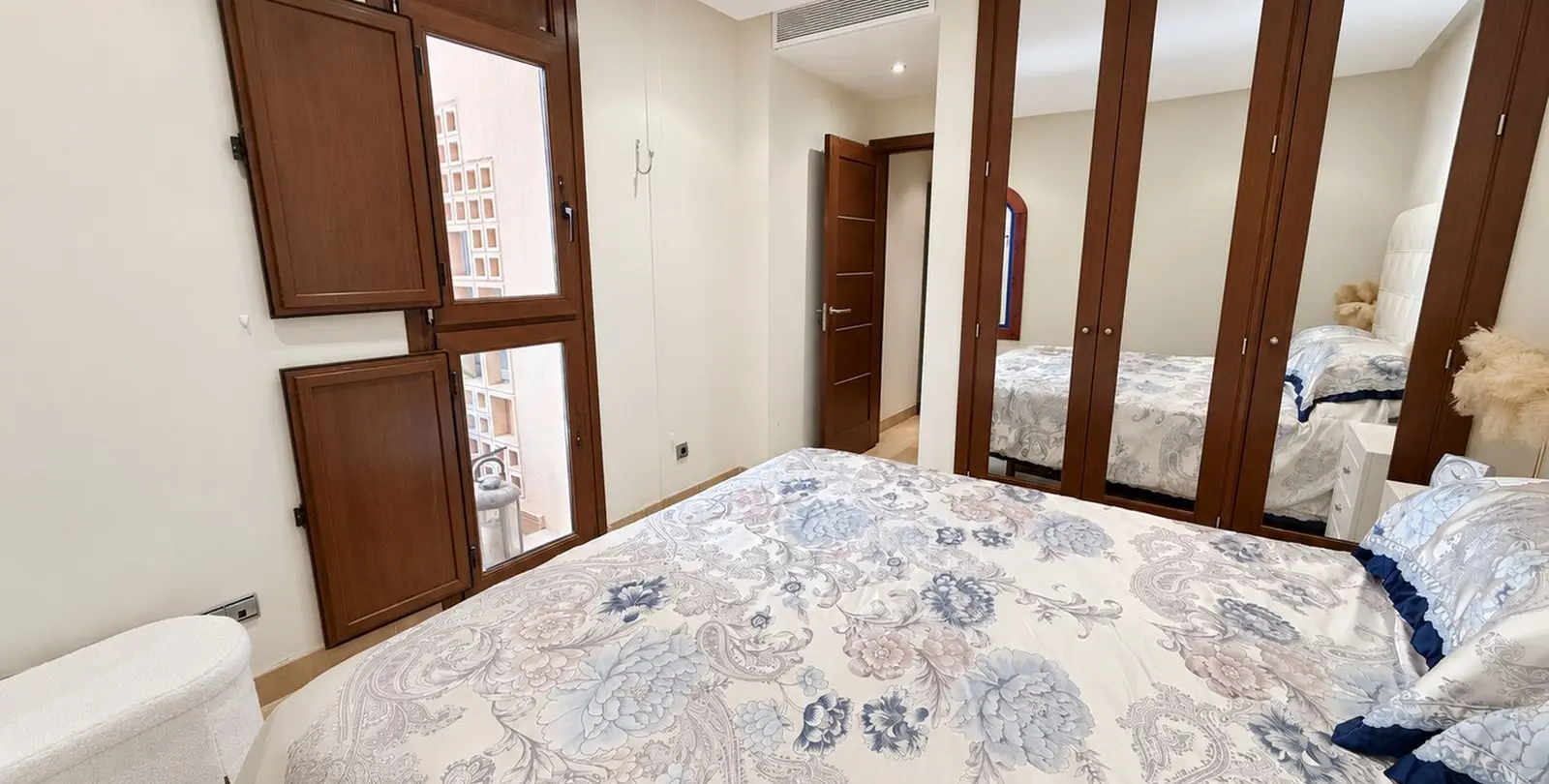 Venta de apartamento en planta baja en Estepona 12