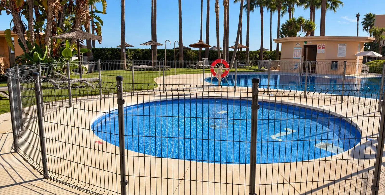 Venta de apartamento en planta baja en Estepona 27