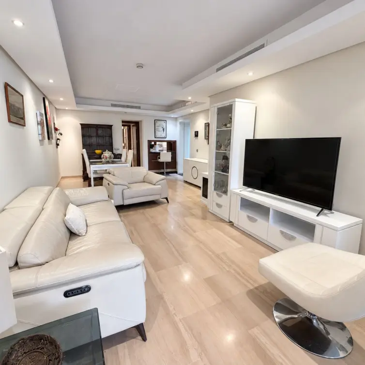 Продажа апартаментов на первом этаже в Estepona