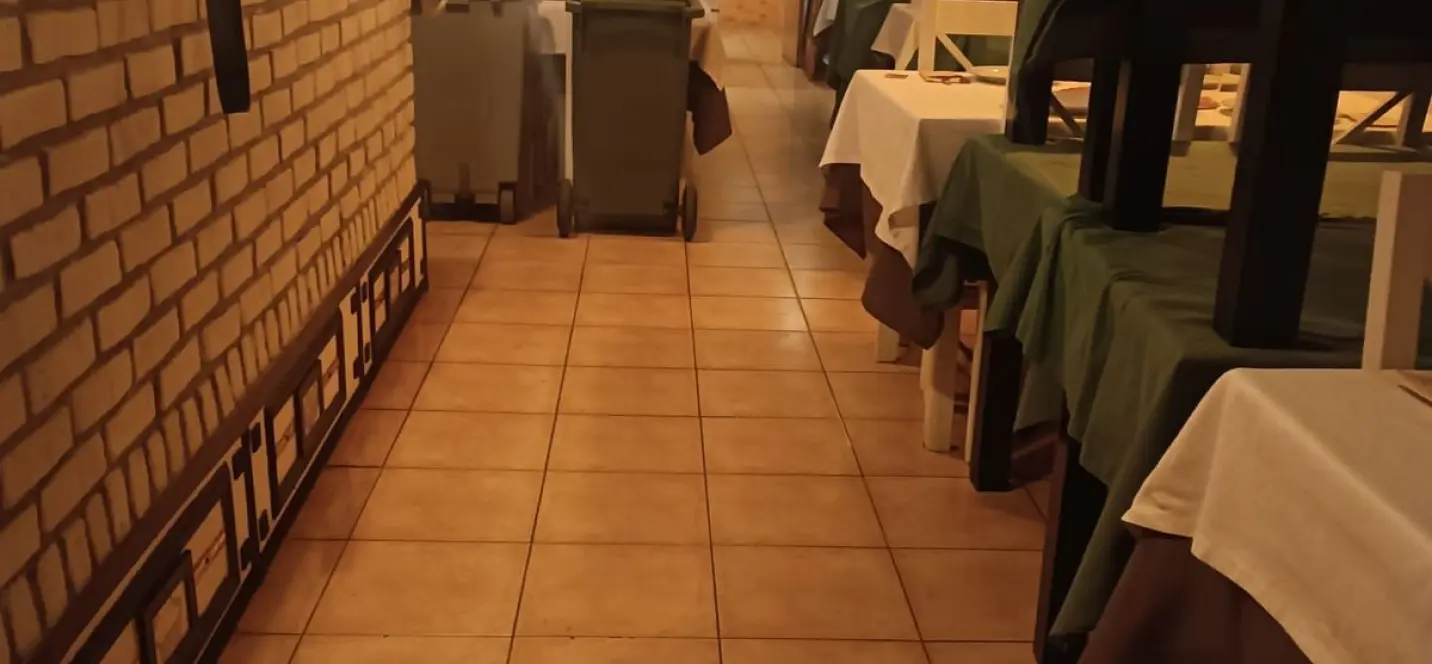 Venta de restaurante en Estepona 2