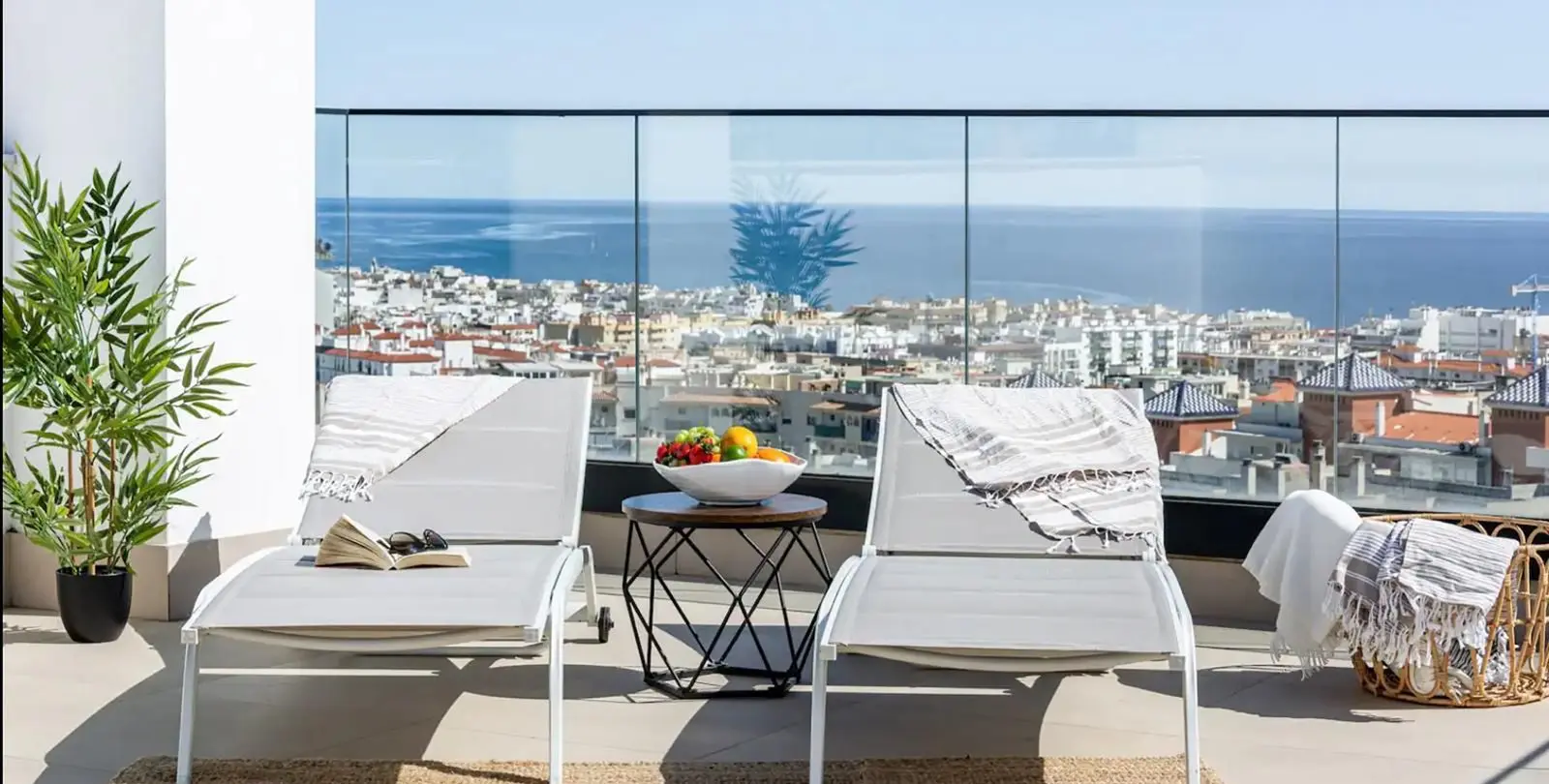 Продажа двухуровневого пентхауса в Estepona 3