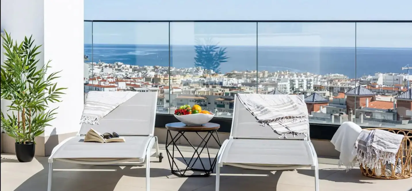 Продажа двухуровневого пентхауса в Estepona 2