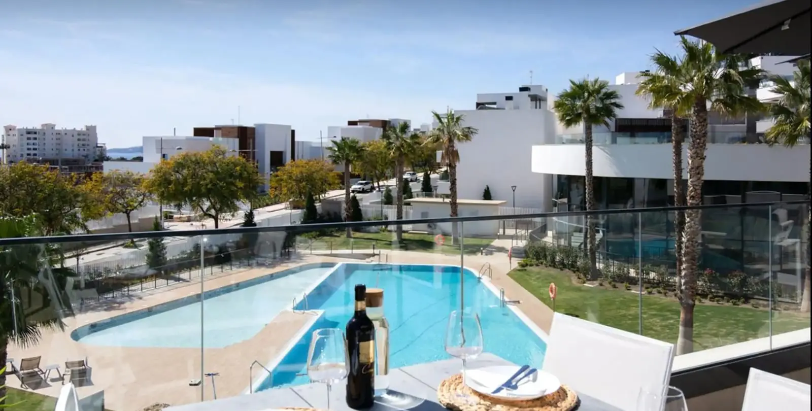 Продажа двухуровневого пентхауса в Estepona 7
