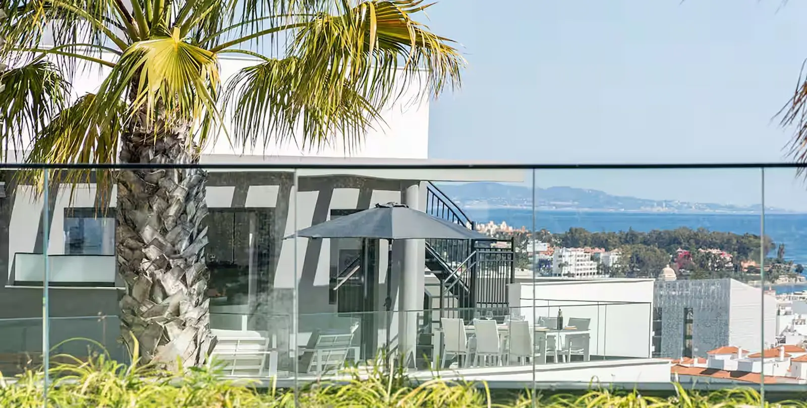Продажа двухуровневого пентхауса в Estepona 36